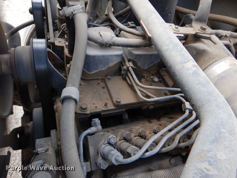 image for item DJ0448 1998 Ford F800  oil distributor truck