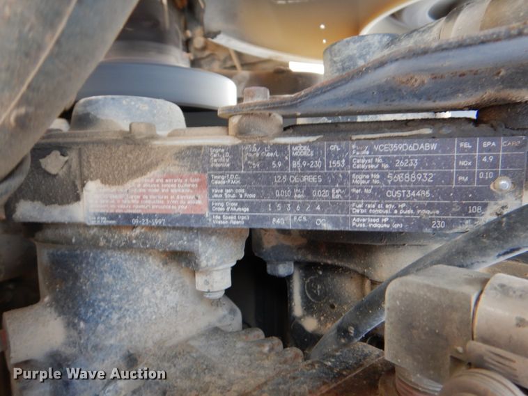 image for item DJ0448 1998 Ford F800  oil distributor truck