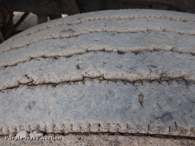 image for item DJ0448 1998 Ford F800  oil distributor truck