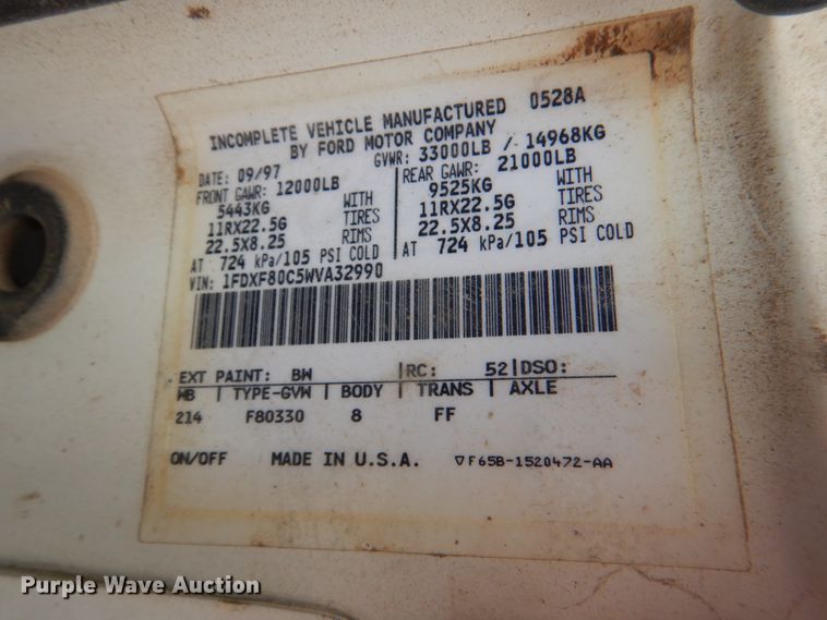 image for item DJ0448 1998 Ford F800  oil distributor truck