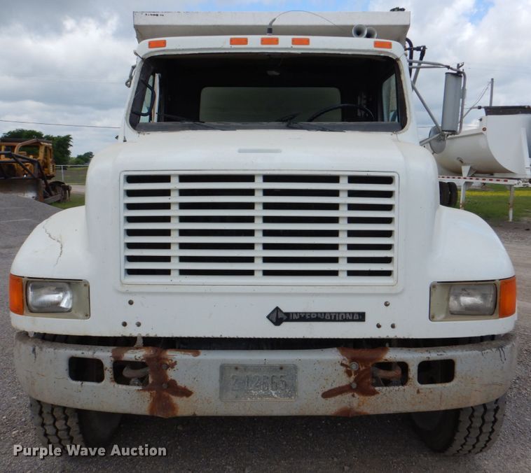 image for item DJ0449 1991 International 4900  dump truck