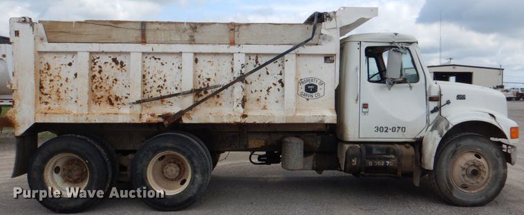 image for item DJ0449 1991 International 4900  dump truck