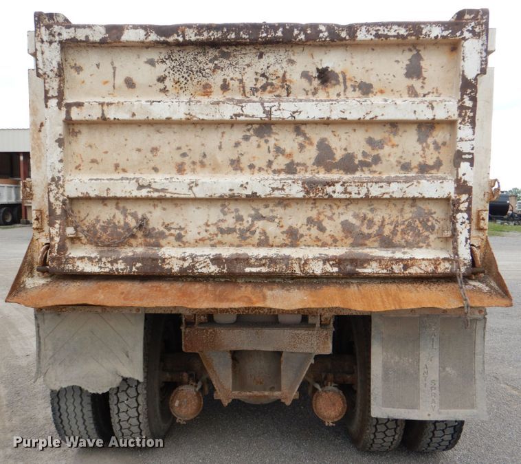 image for item DJ0449 1991 International 4900  dump truck