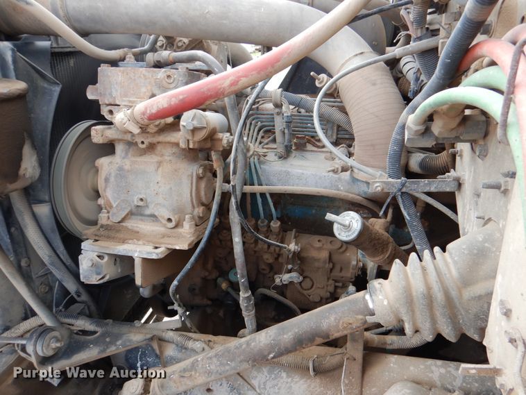 image for item DJ0449 1991 International 4900  dump truck