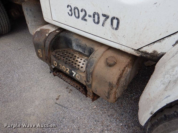 image for item DJ0449 1991 International 4900  dump truck