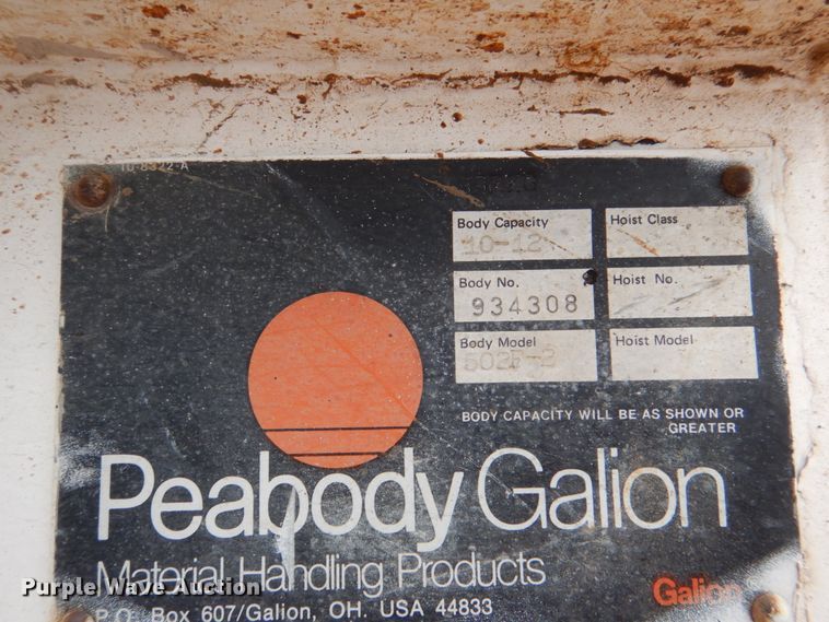 image for item DJ0449 1991 International 4900  dump truck