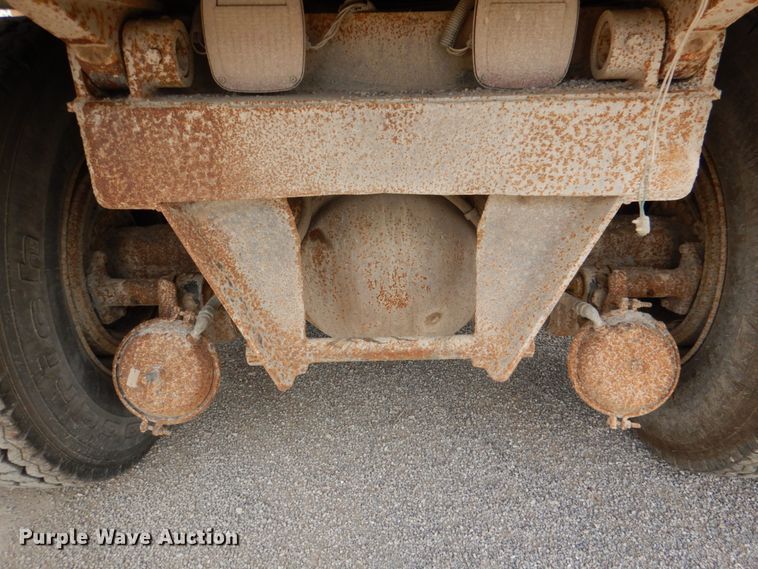 image for item DJ0449 1991 International 4900  dump truck