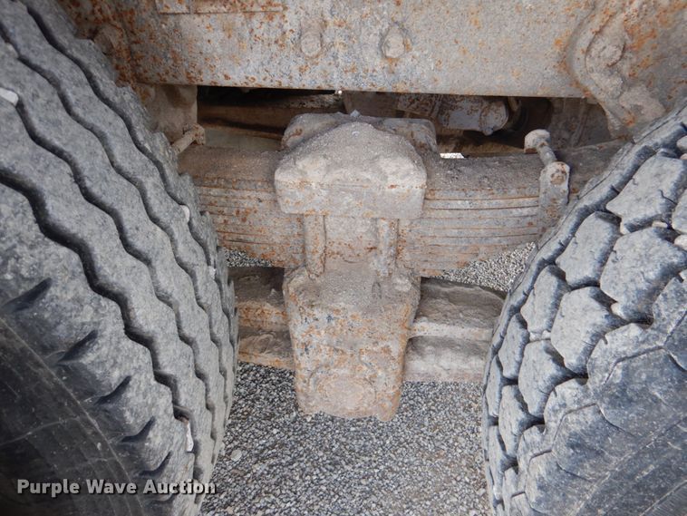 image for item DJ0449 1991 International 4900  dump truck