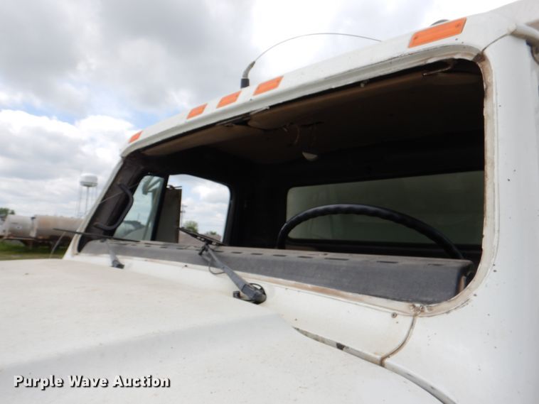 image for item DJ0449 1991 International 4900  dump truck