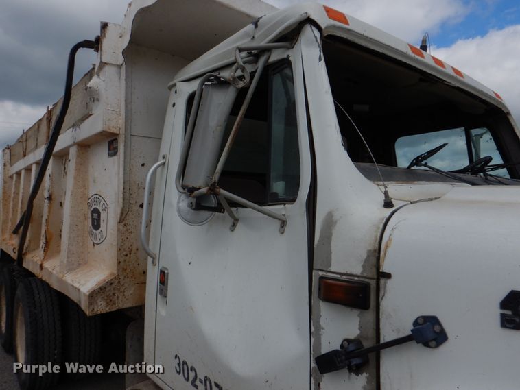 image for item DJ0449 1991 International 4900  dump truck