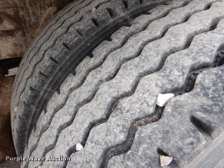 image for item DJ0449 1991 International 4900  dump truck