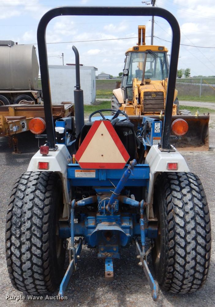 image for item DJ0451 1995 New Holland 1620  tractor