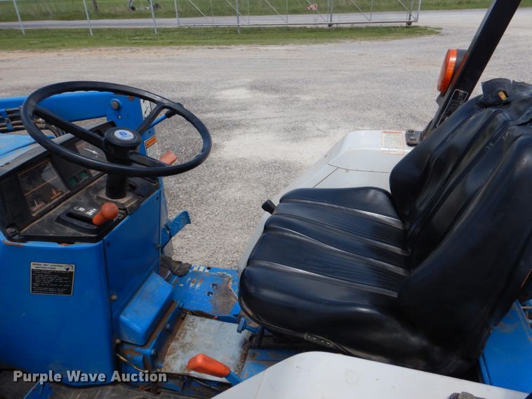 image for item DJ0451 1995 New Holland 1620  tractor