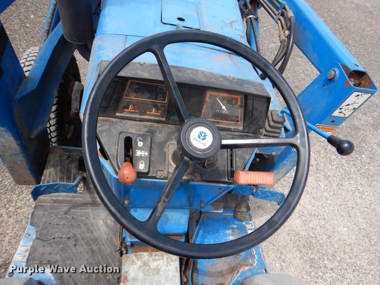 image for item DJ0451 1995 New Holland 1620  tractor