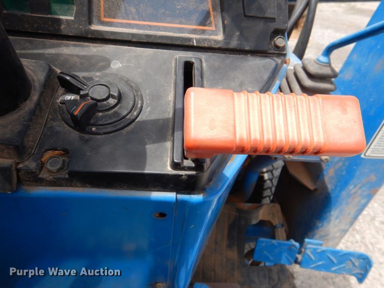 image for item DJ0451 1995 New Holland 1620  tractor