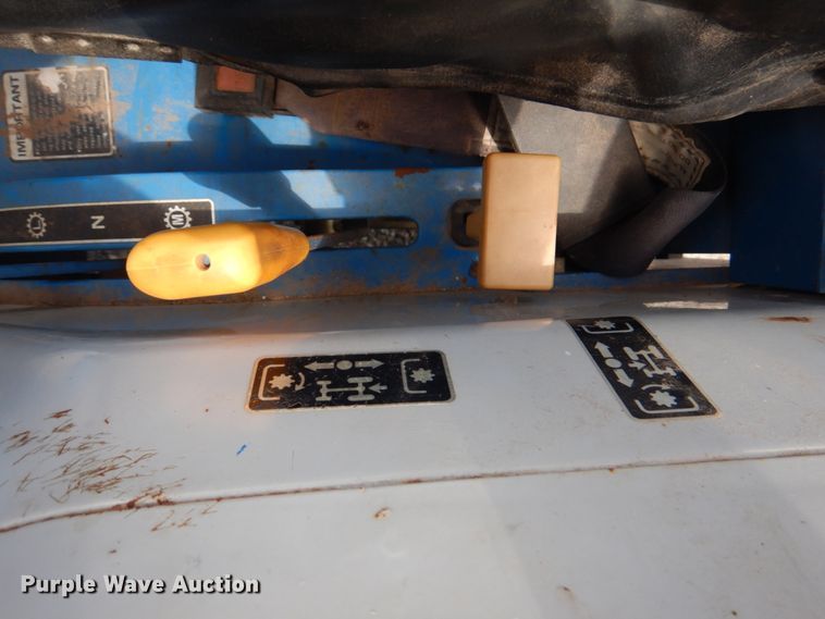 image for item DJ0451 1995 New Holland 1620  tractor