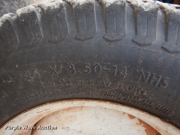 image for item DJ0451 1995 New Holland 1620  tractor