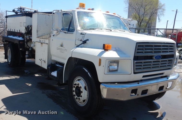 image for item DJ1209 1992 Ford F700  pot hole patcher truck