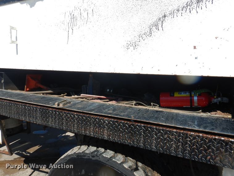 image for item DJ1209 1992 Ford F700  pot hole patcher truck