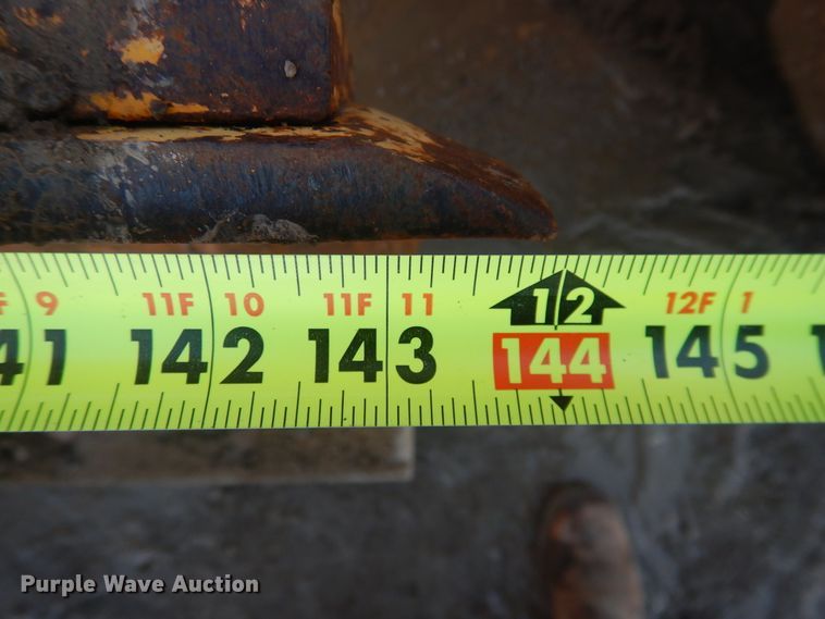 image for item DJ1211 1988 John Deere 670B  motor grader