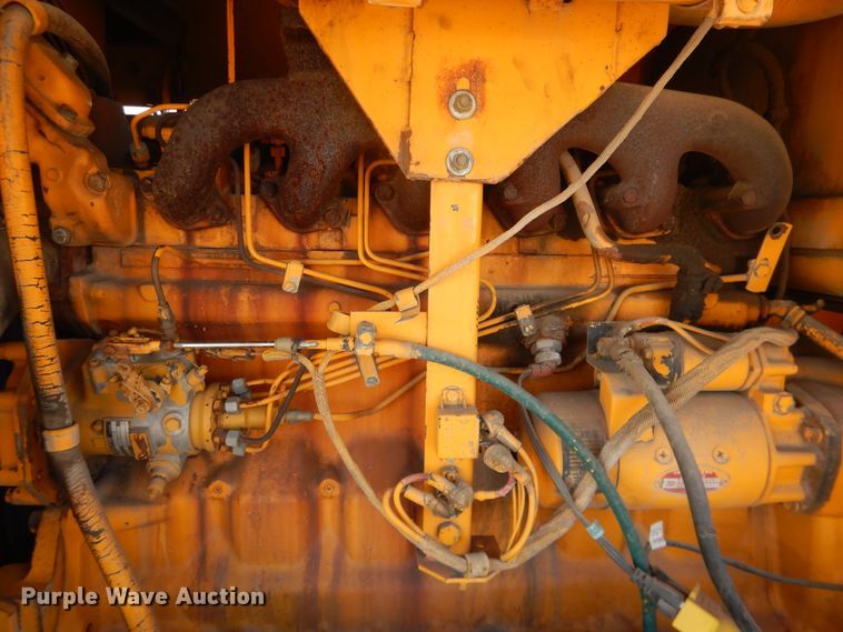 image for item DJ1211 1988 John Deere 670B  motor grader