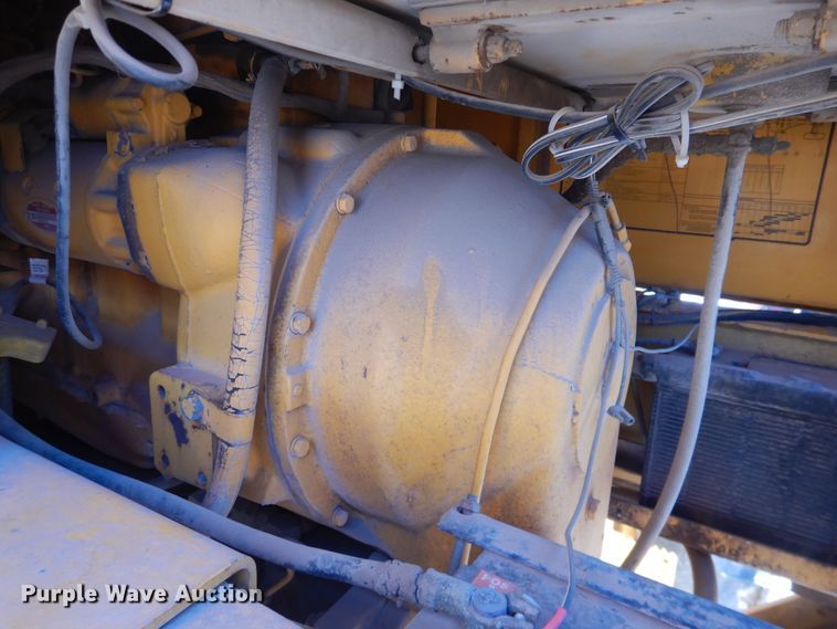 image for item DJ1211 1988 John Deere 670B  motor grader