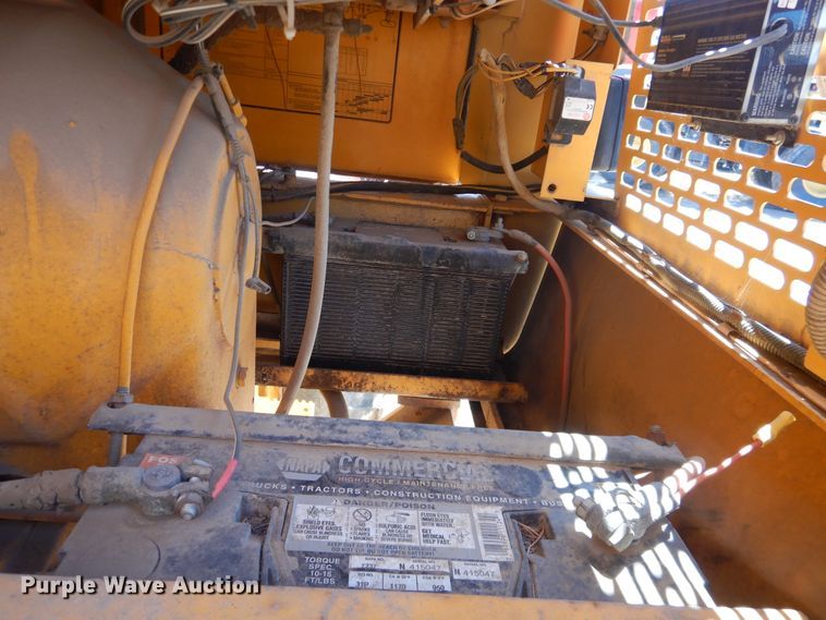 image for item DJ1211 1988 John Deere 670B  motor grader