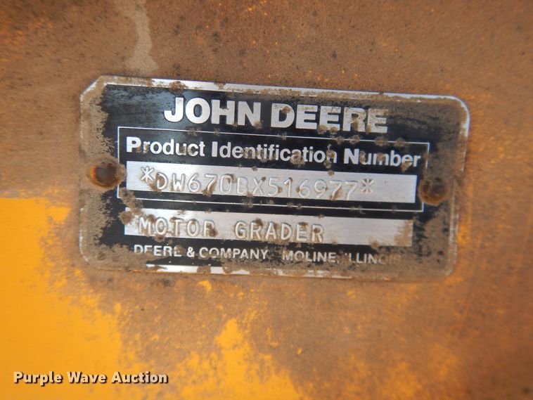 image for item DJ1211 1988 John Deere 670B  motor grader