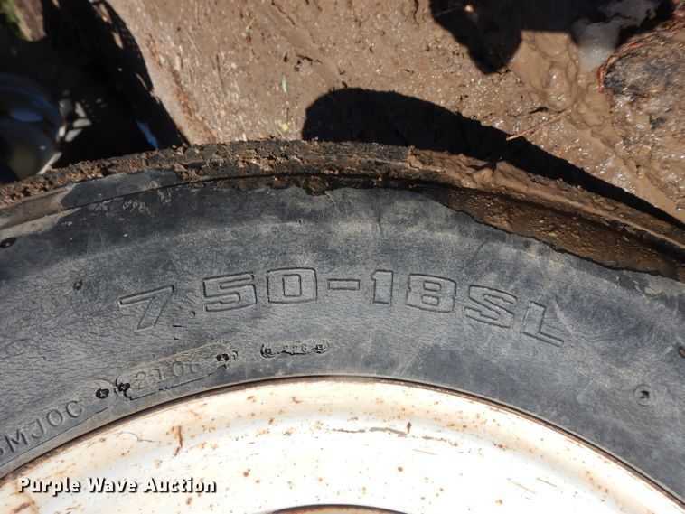 image for item DJ1212 Ford G610  tractor