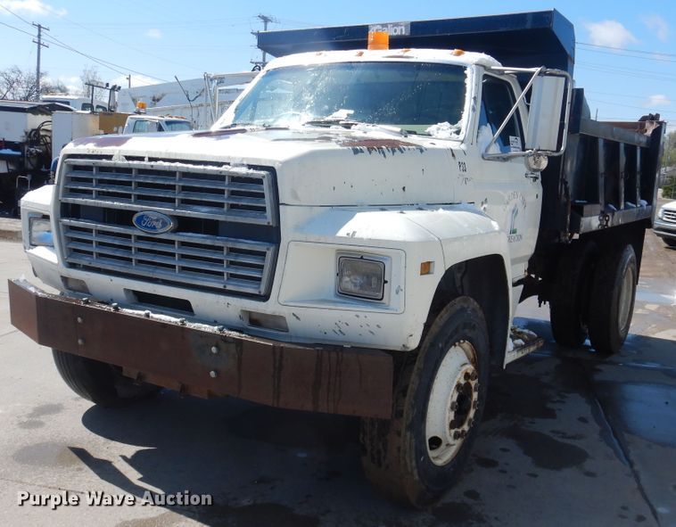 image for item DJ1214 1994 Ford F700  dump truck