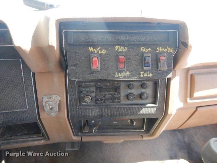 image for item DJ1214 1994 Ford F700  dump truck