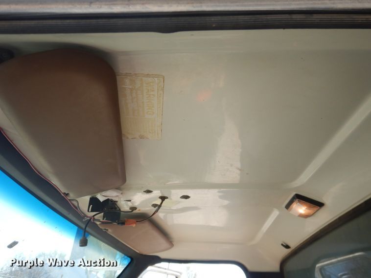 image for item DJ1214 1994 Ford F700  dump truck