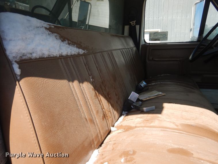 image for item DJ1214 1994 Ford F700  dump truck