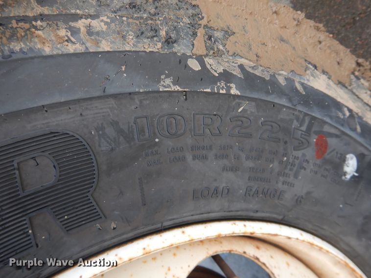 image for item DJ1214 1994 Ford F700  dump truck