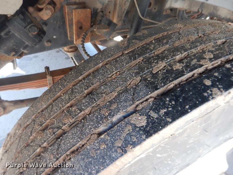 image for item DJ1214 1994 Ford F700  dump truck