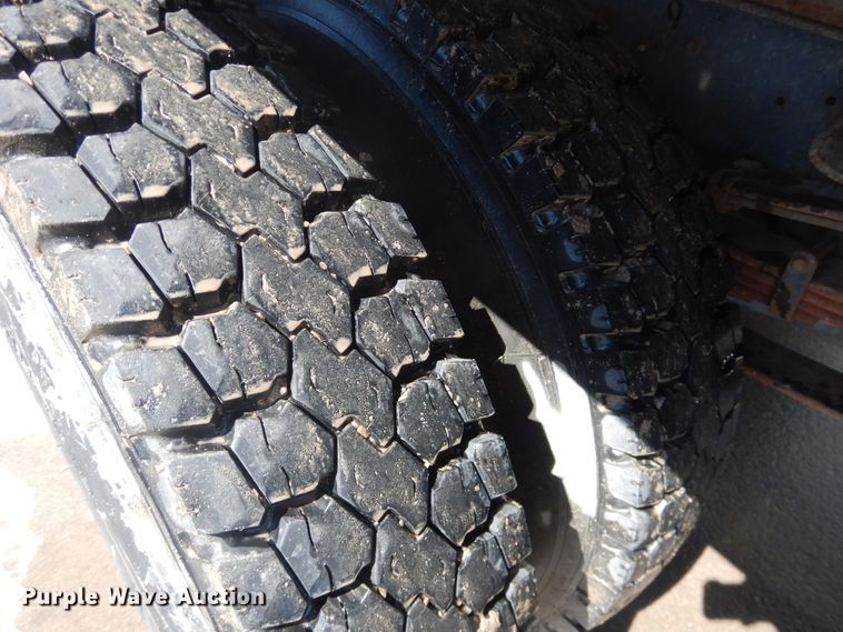 image for item DJ1214 1994 Ford F700  dump truck