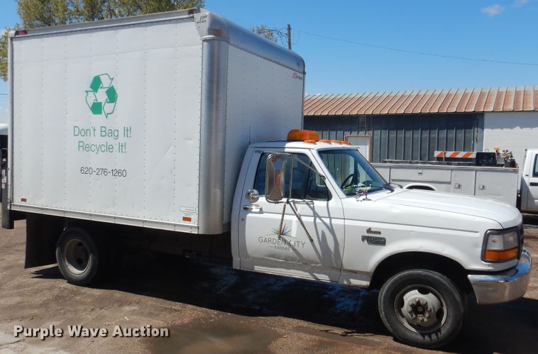image for item DJ1218 1995 Ford F350  box truck