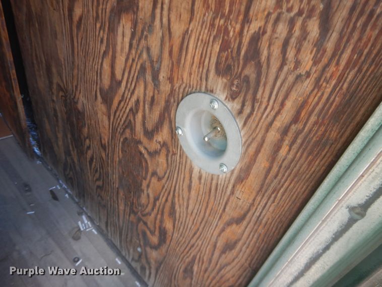 image for item DJ1218 1995 Ford F350  box truck