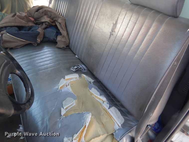 image for item DJ1218 1995 Ford F350  box truck