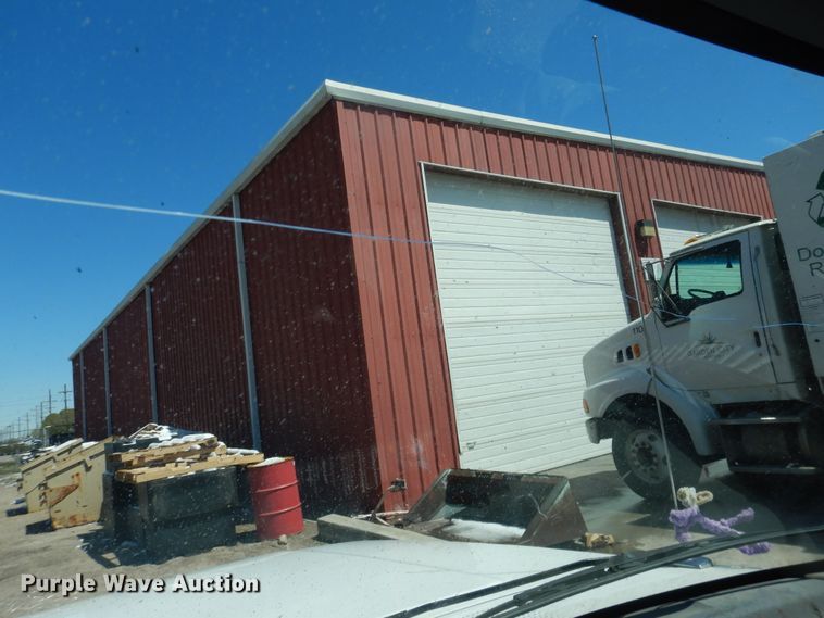 image for item DJ1218 1995 Ford F350  box truck