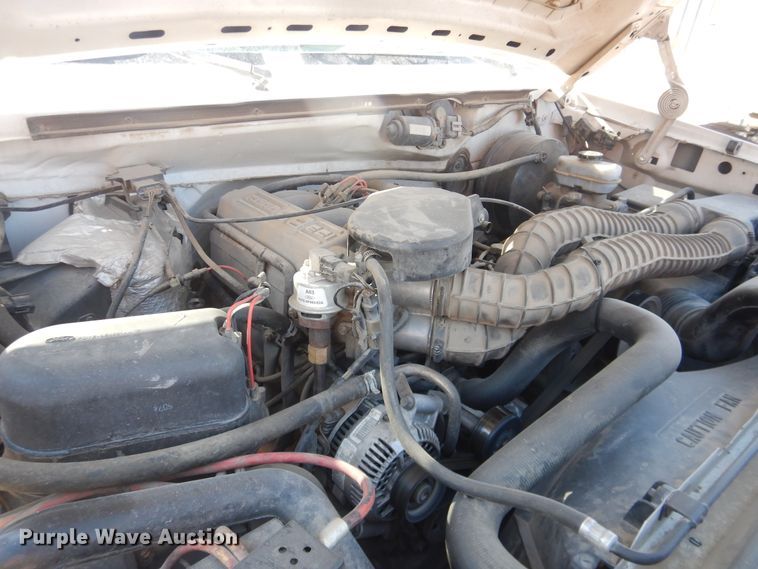 image for item DJ1218 1995 Ford F350  box truck