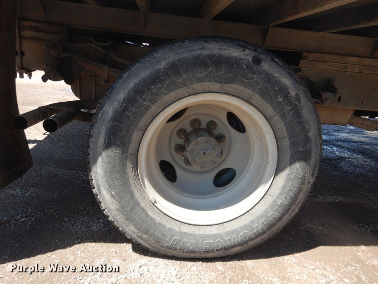 image for item DJ1218 1995 Ford F350  box truck