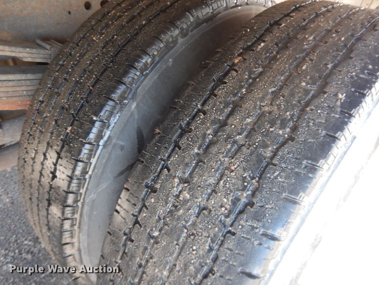 image for item DJ1218 1995 Ford F350  box truck