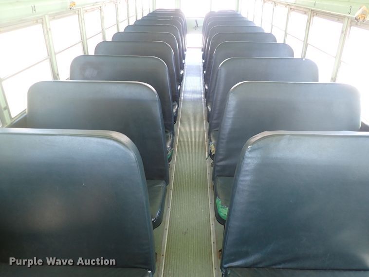 image for item DJ5660 1996 International 3800  Thomas school bus
