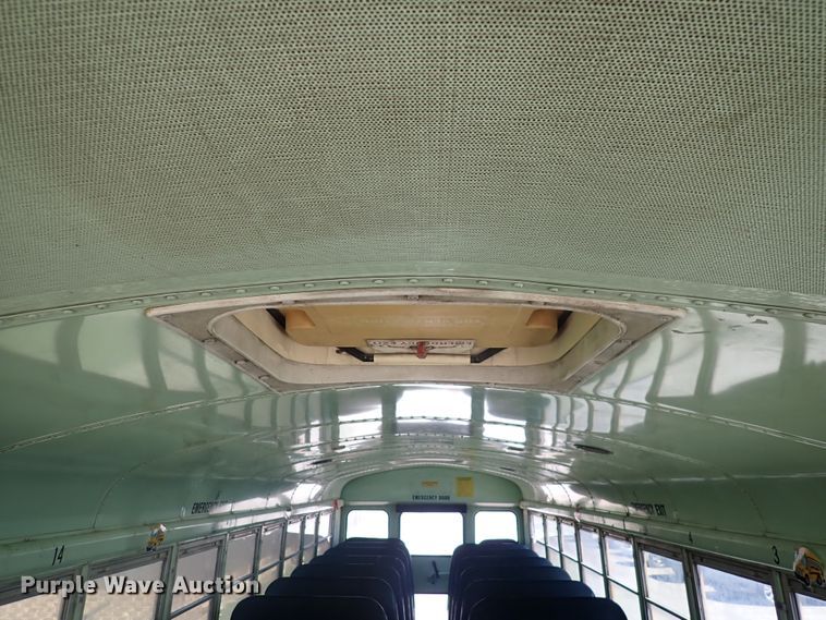 image for item DJ5660 1996 International 3800  Thomas school bus