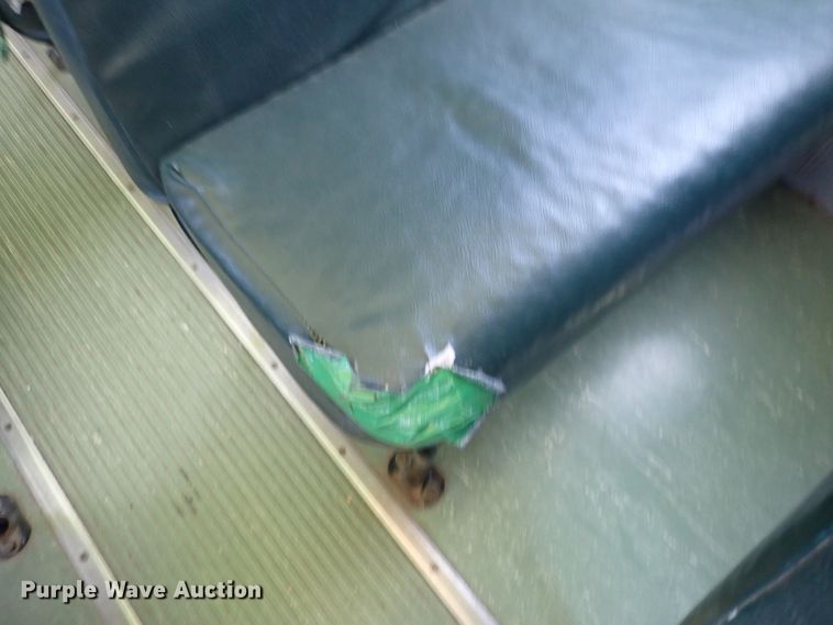 image for item DJ5660 1996 International 3800  Thomas school bus