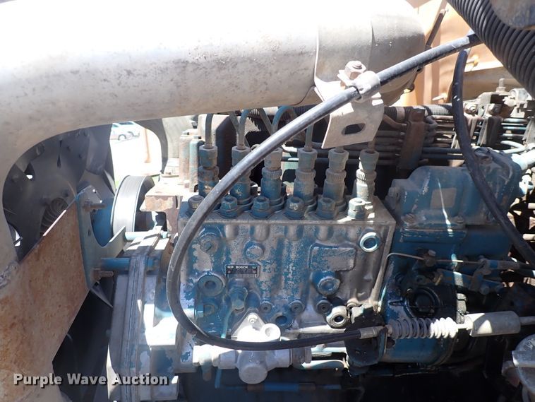 image for item DJ5660 1996 International 3800  Thomas school bus