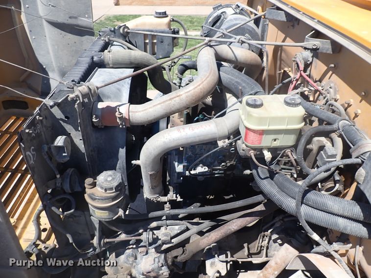 image for item DJ5660 1996 International 3800  Thomas school bus