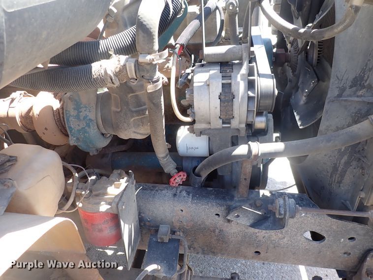 image for item DJ5660 1996 International 3800  Thomas school bus