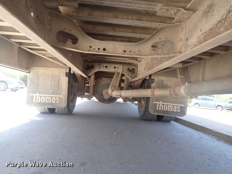 image for item DJ5660 1996 International 3800  Thomas school bus